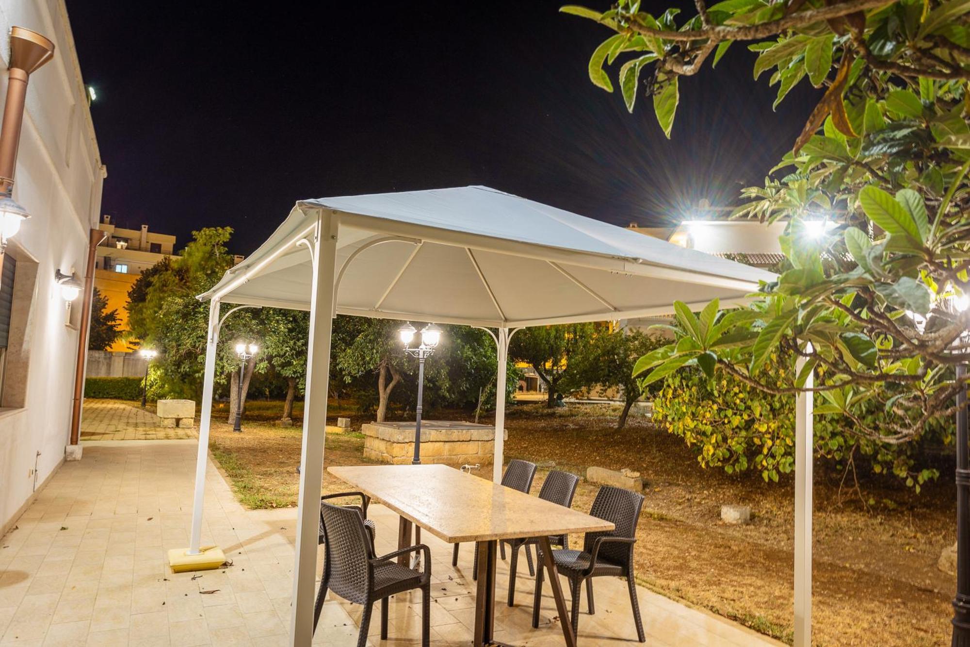 Villa Giardino Delle Zie: Charming Retreat with Half-Board Option Tricase Exterior photo