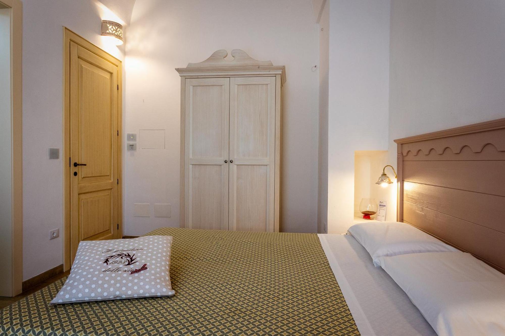 Villa Giardino Delle Zie: Charming Retreat with Half-Board Option Tricase Exterior photo