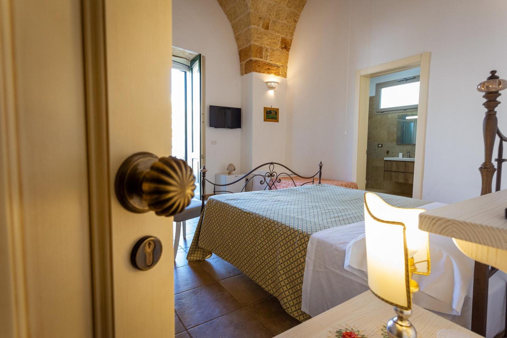 Villa Giardino Delle Zie: Charming Retreat with Half-Board Option Tricase Exterior photo
