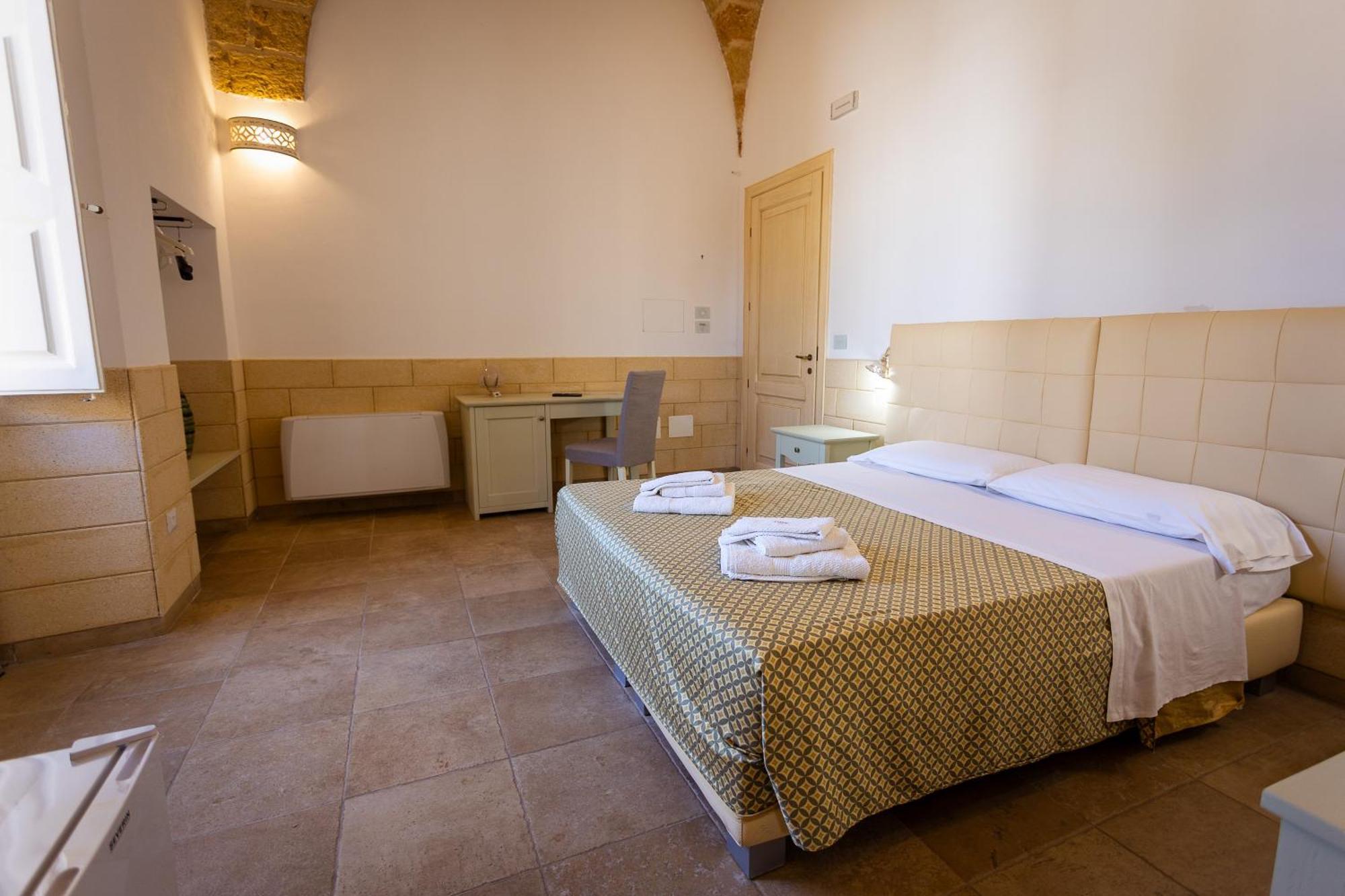Villa Giardino Delle Zie: Charming Retreat with Half-Board Option Tricase Exterior photo
